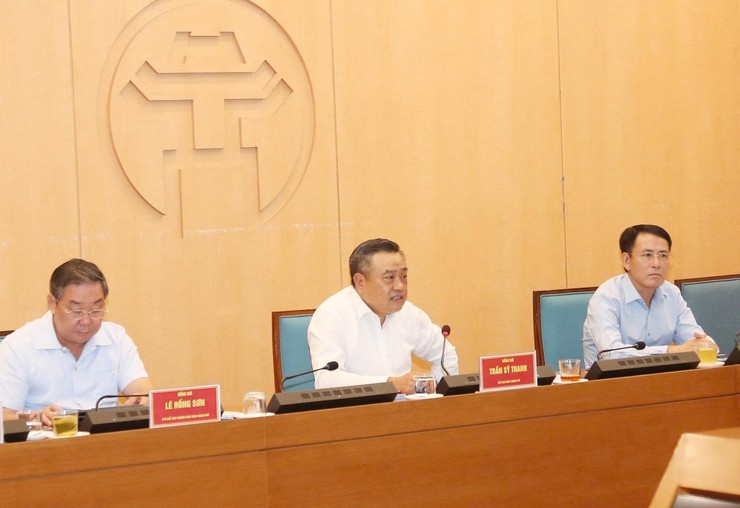 Chủ tịch UBND Thành phố Trần Sỹ Thanh chủ trì Phiên họp UBND Thành phố thường kỳ tháng 6 năm 2025
