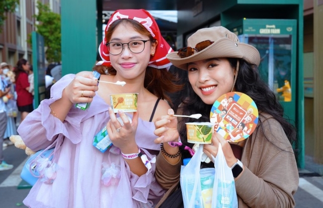 Đổi mới từ "lượng" đến "chất", các sản phẩm nào của Vinamilk mang về cúp quán quân từ Hà Lan?