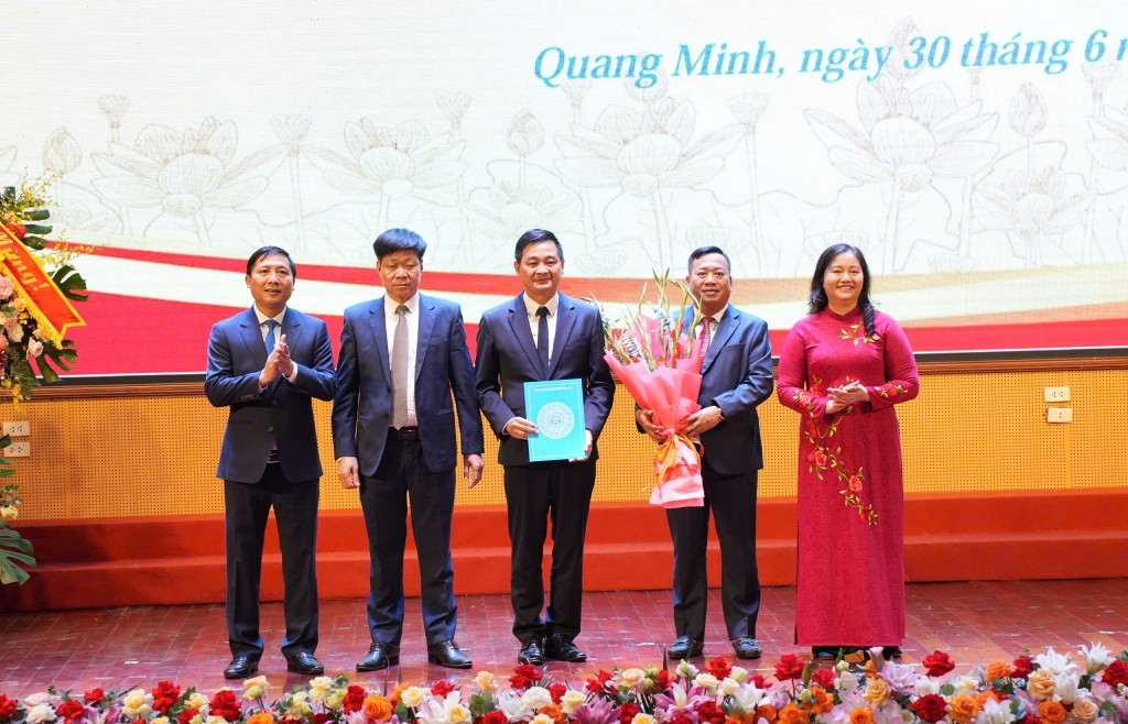 Đồng chí Nguyễn Tiến Dũng làm Chủ tịch UBND xã Quang Minh