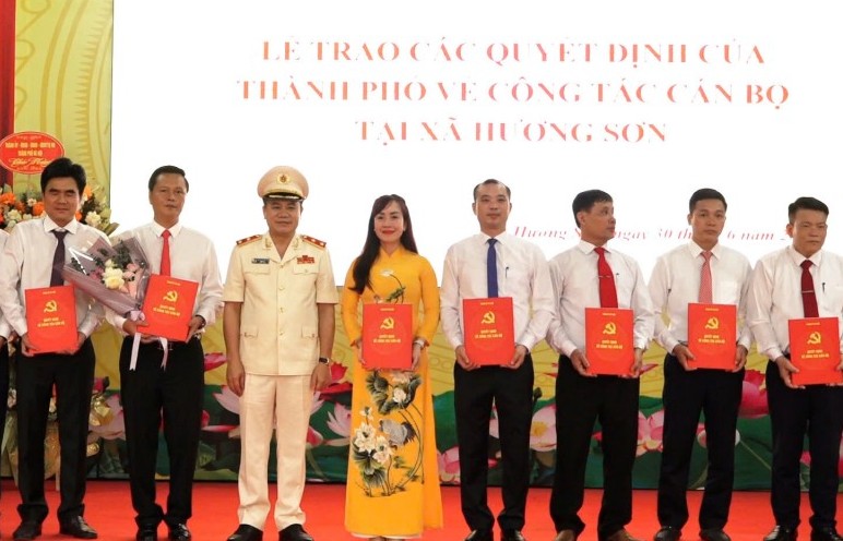 Xây dựng hệ thống chính trị xã Hương Sơn đáp ứng yêu cầu, nhiệm vụ phát triển mới