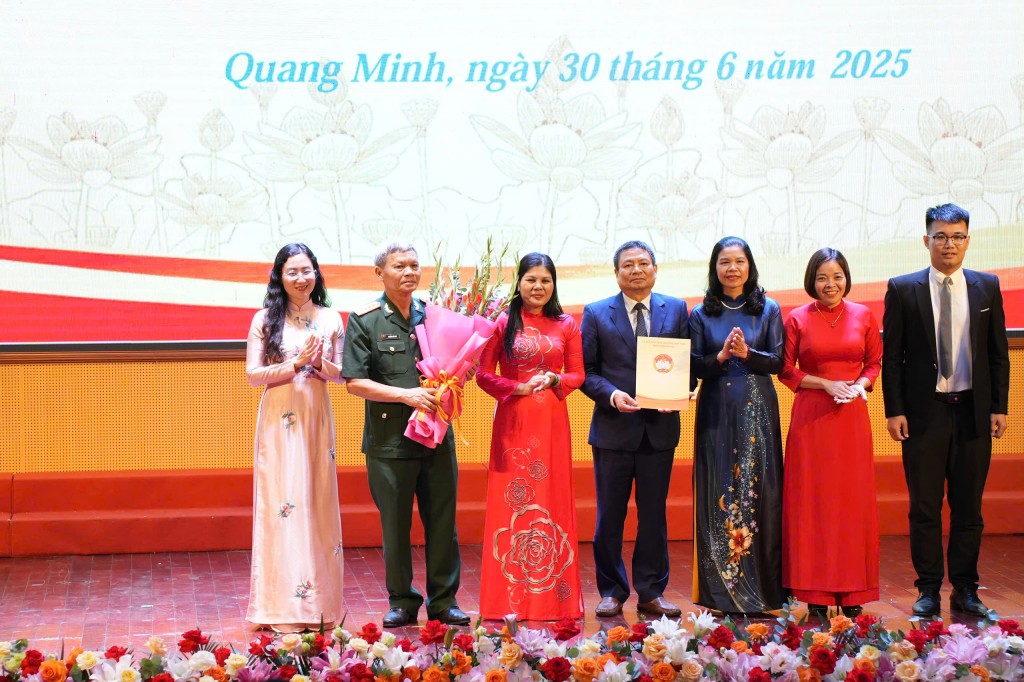 Ông Lê Sỹ Cường giữ chức Chủ tịch Ủy ban MTTQ xã Quang Minh