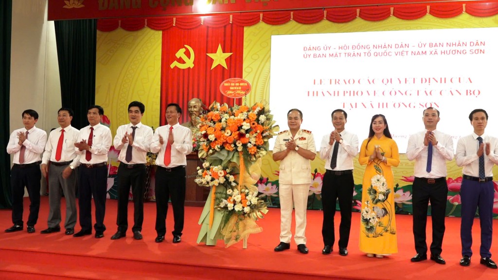 Xây dựng hệ thống chính trị xã Hương Sơn đáp ứng yêu cầu, nhiệm vụ phát triển mới
