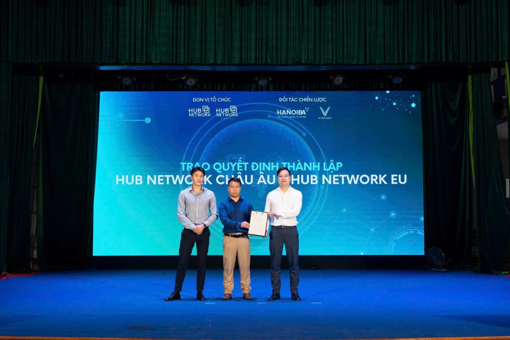 trao quyết định
