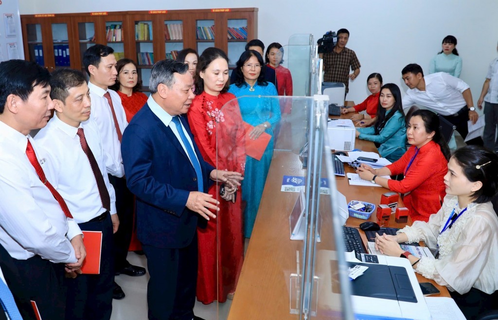 Bắt tay ngay vào công tác, phục vụ tốt nhất người dân, doanh nghiệp