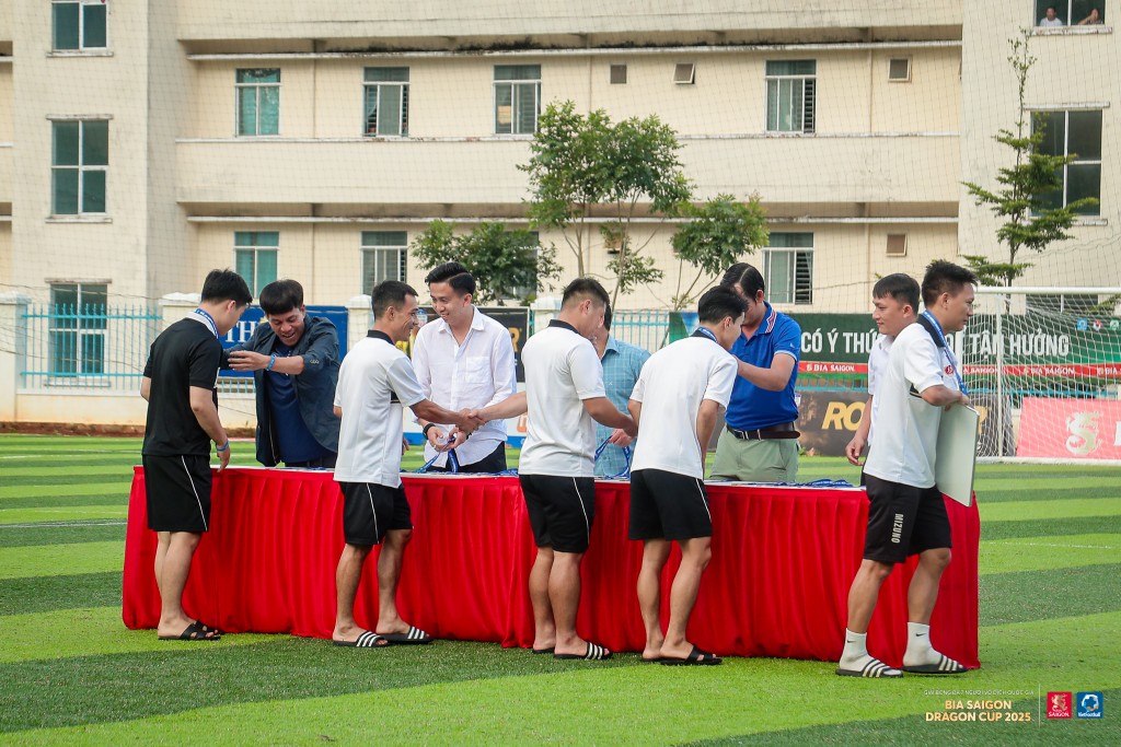 Màn đăng quang thuộc về đội bóng XSKT Đắk Lắk