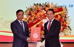 Công bố quyết định nhân sự phường Long Biên