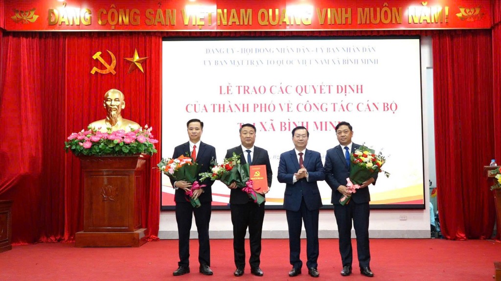 Xã Bình Minh ra mắt tổ chức bộ máy chính quyền hai cấp