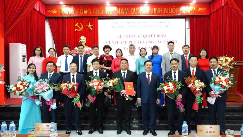 Xã Bình Minh ra mắt tổ chức bộ máy chính quyền hai cấp
