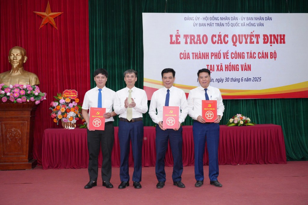 Thời khắc lịch sử của xã Hồng Vân