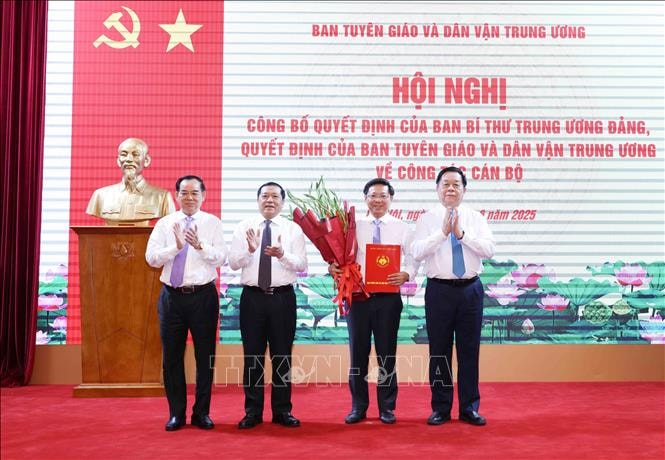 Đồng chí Trần Thanh Lâm giữ chức Phó Trưởng ban Tuyên giáo và Dân vận Trung ương