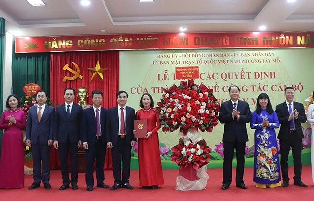 Cán bộ, công chức phường Tây Mỗ đoàn kết, tạo động lực mới
