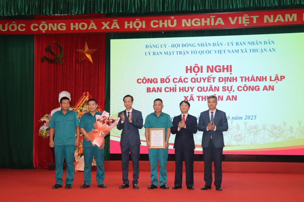 Công bố quyết định nhân sự chủ chốt tại xã Thuận An