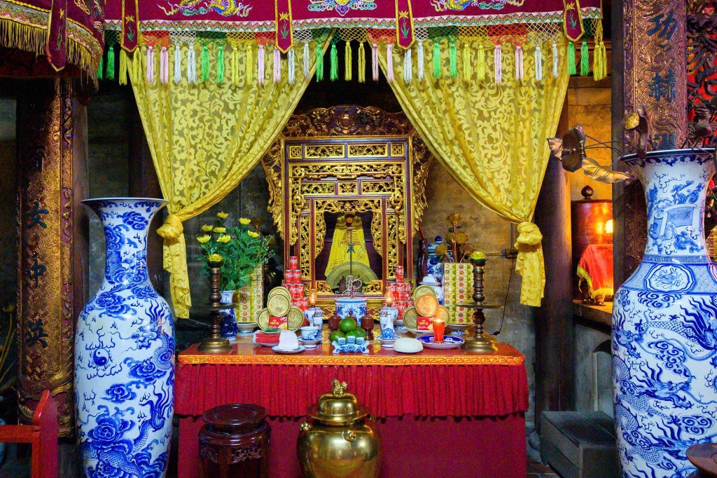 Bài 2: Ngôi đình thiêng liêng, cổ kính bên dòng sông Hồng