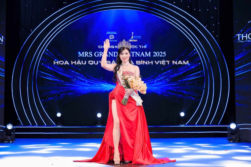 Phó Bí thư chi đoàn Nguyễn Thị Thưa đăng quang Mrs Grand Vietnam 2025