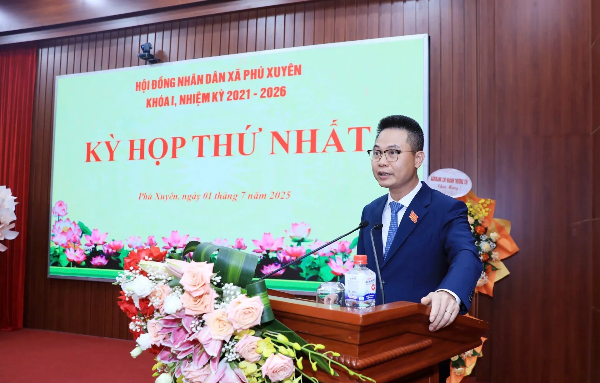 Đổi mới tư duy quản lý, xây dựng chính quyền hiệu lực, hiệu quả