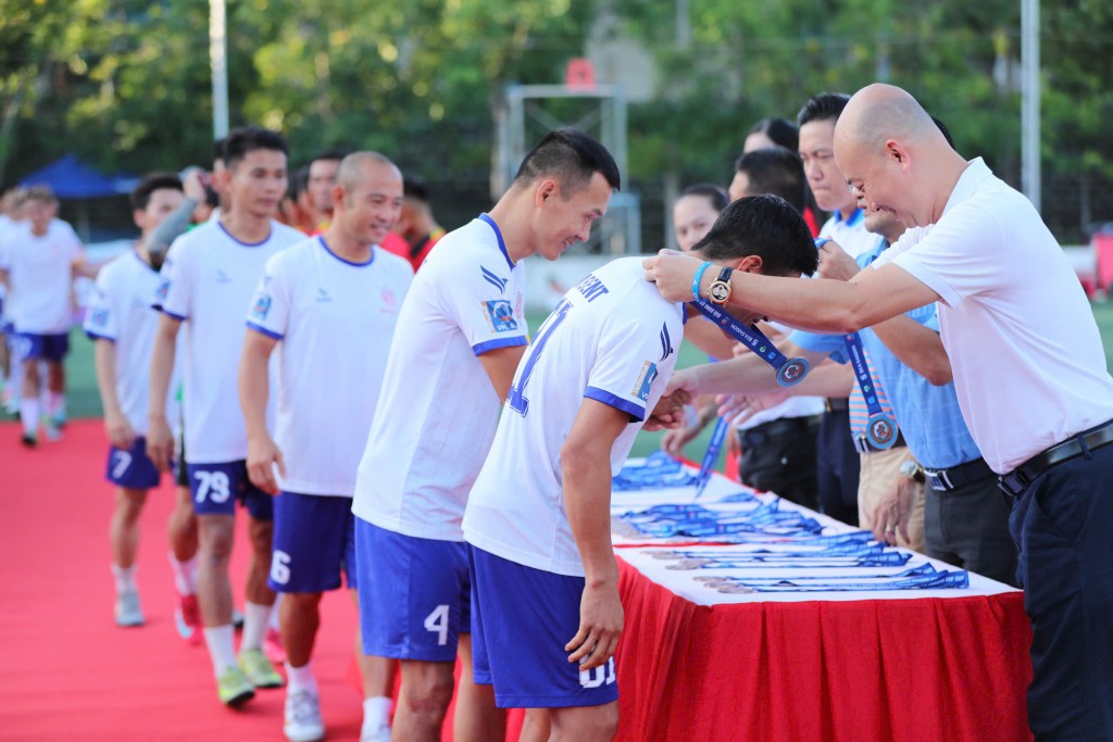 CLB Friendly vô địch Giải bóng đá 7 người Bia Saigon Dragon Cup 2025 tại Nam Trung Bộ