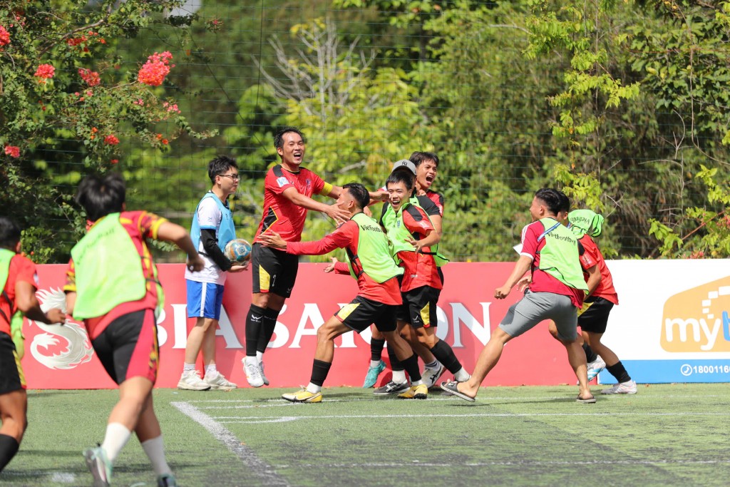 CLB Friendly vô địch Giải bóng đá 7 người Bia Saigon Dragon Cup 2025 tại Nam Trung Bộ