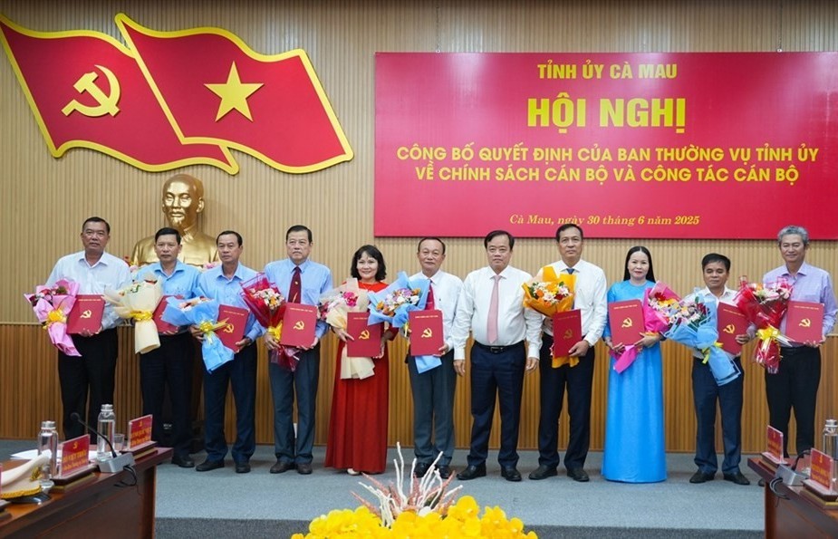 Cà Mau kiện toàn nhân sự sau hợp nhất