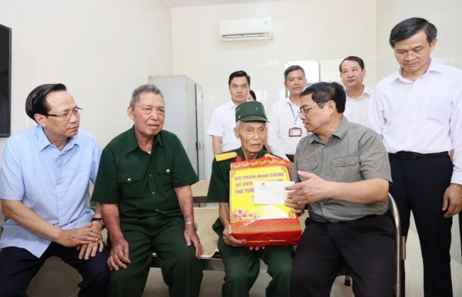 Thủ tướng yêu cầu chăm lo tốt đời sống người có công với cách mạng