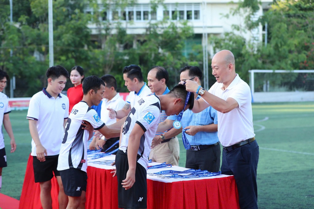 CLB Friendly vô địch Giải bóng đá 7 người Bia Saigon Dragon Cup 2025 tại Nam Trung Bộ