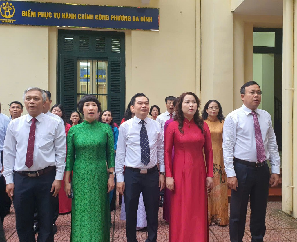 Ngày đầu vận hành chính quyền địa phương 2 cấp ở phường Ba Đình