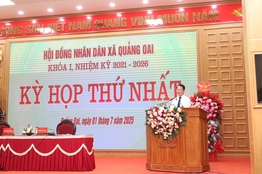 Phó Chủ tịch HĐND TP dự kỳ họp HĐND đầu tiên tại Quảng Oai