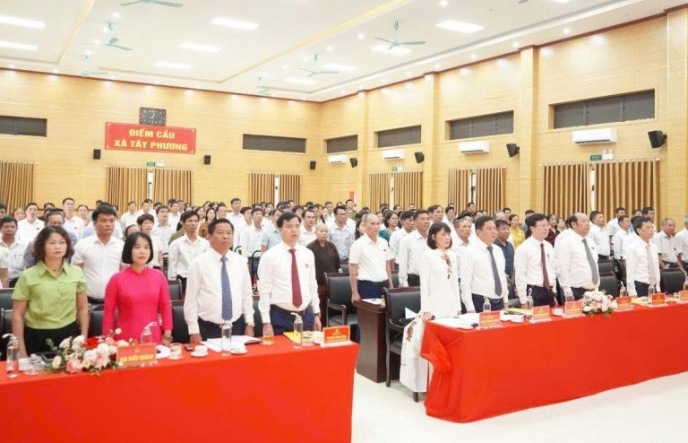 Xã Tây Phương tổ chức kỳ họp HĐND lần thứ nhất