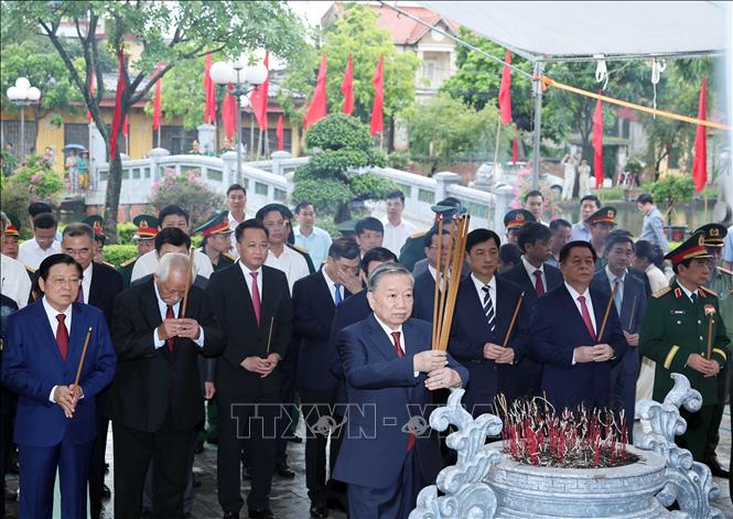 Tổng Bí thư Tô Lâm dự Lễ kỷ niệm 110 năm Ngày sinh Tổng Bí thư Nguyễn Văn Linh