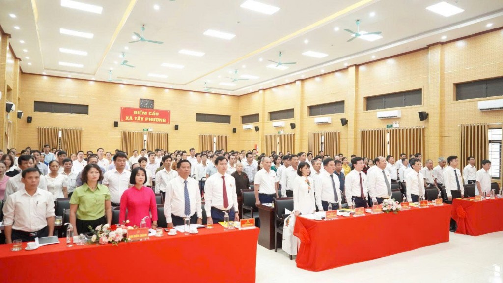 Xã Tây Phương tổ chức kỳ họp HĐND lần thứ nhất