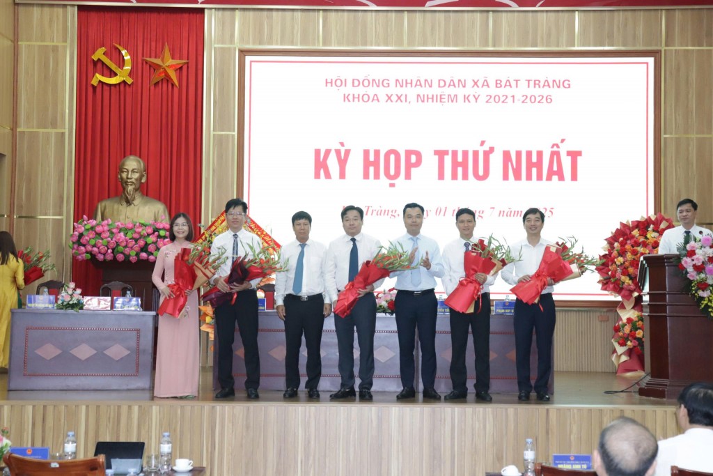 HĐND xã Bát Tràng tổ chức kỳ họp thứ nhất quyết định nhiều nội dung quan trọng