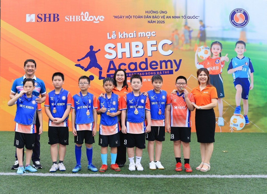 Chương trình đào tạo bóng đá trẻ SHB FC Academy - món quà ý nghĩa cho thiếu nhi