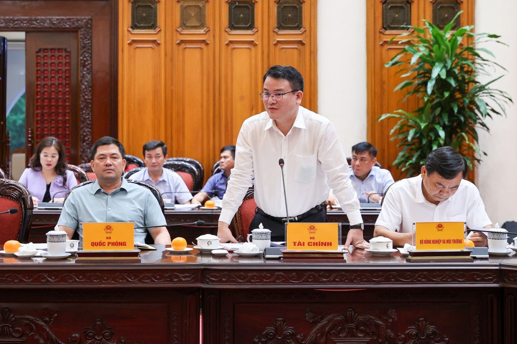 Thứ trưởng Bộ Tài chính Trần Quốc Phương phát biểu - Ảnh: VGP/Nhật Bắc