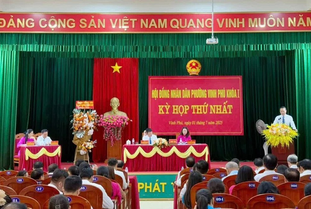 Phường Vinh Phú mới với Kỳ họp thứ nhất Hội đồng Nhân dân.