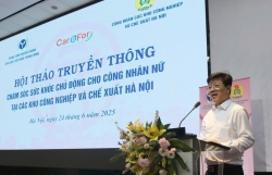 Nâng cao nhận thức chăm sóc sức khỏe cho lao động nữ