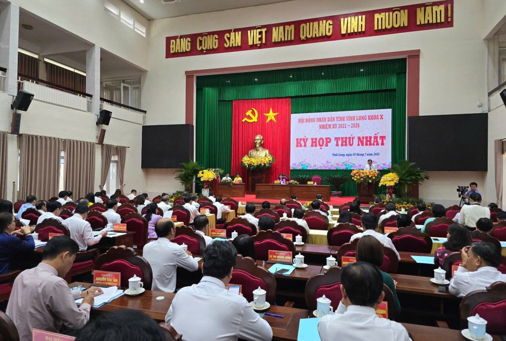 Quang cảnh kỳ họp