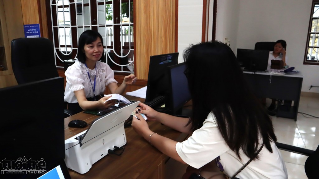 Hải Phòng: Người dân phấn khởi khi không phải đi xa làm thủ tục