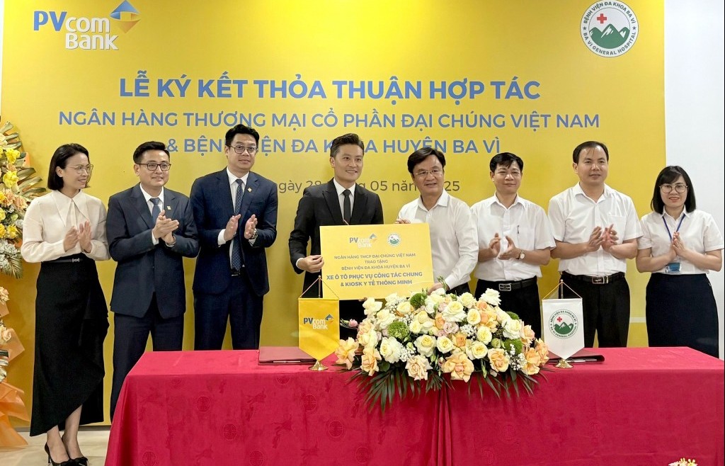 PVcomBank cùng Bệnh viện Đa khoa huyện Ba Vì triển khai giải pháp tài chính hiện đại