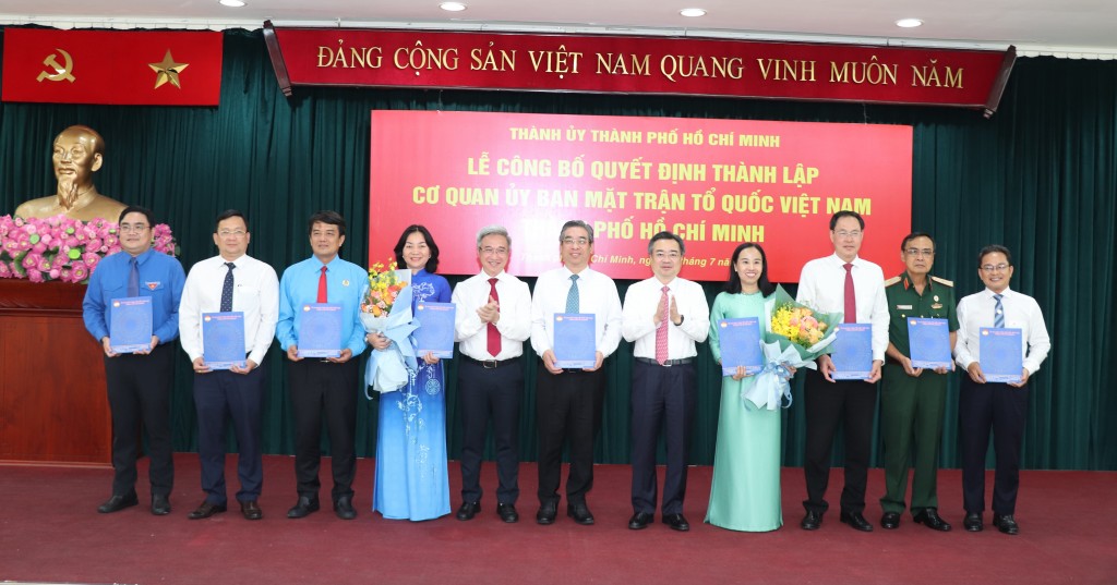Lễ công bố quyết định thành lập Cơ quan Ủy ban Mặt trận Tổ quốc Việt Nam TP Hồ Chí Minh.