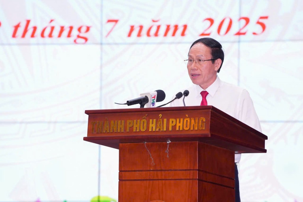 Bí thư Thành ủy Hải Phòng Lê Tiến Châu phát biểu 