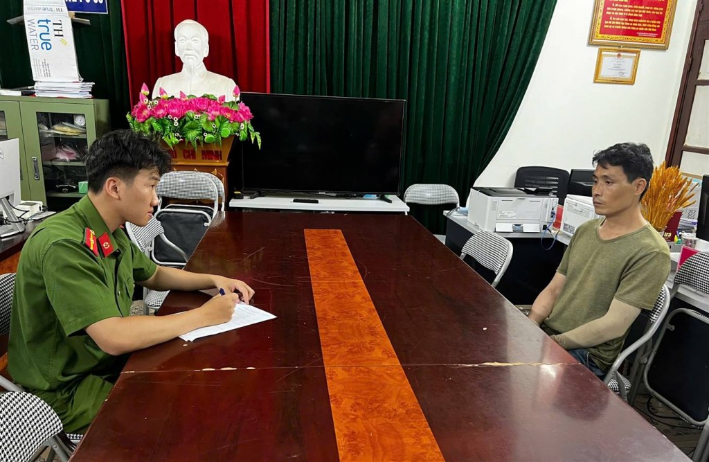 Đối tượng Lộc Ngọc Trung tại cơ quan Công an