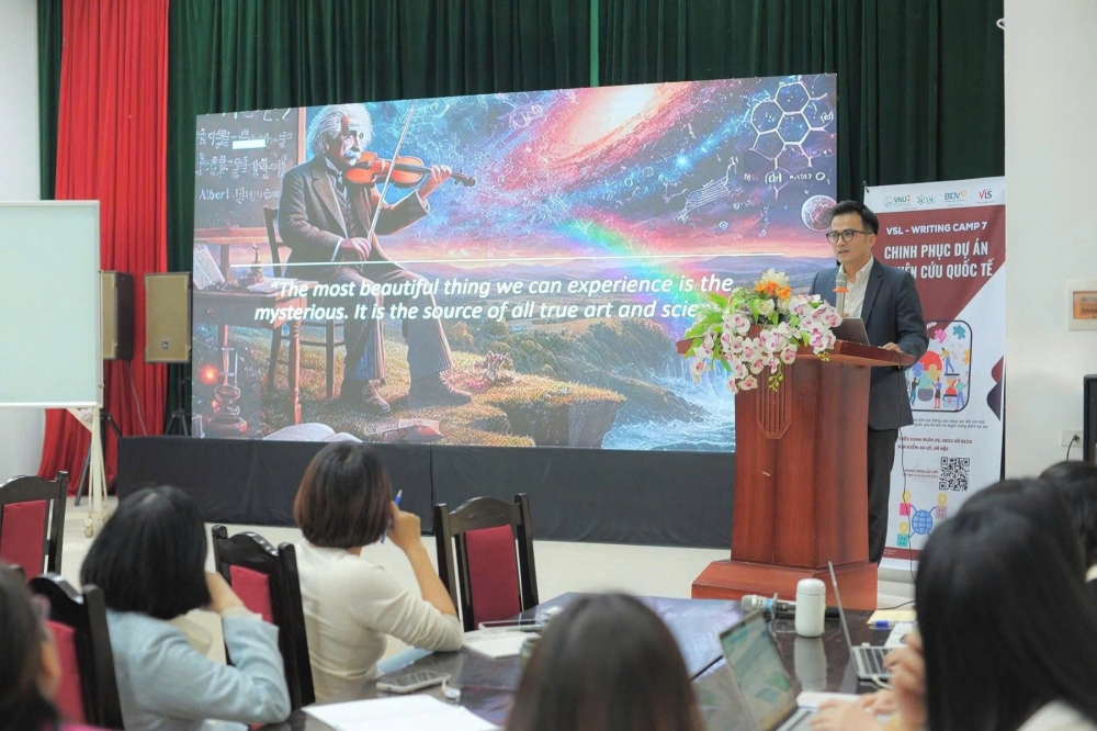 Đại học Quốc gia Hà Nội thí điểm Chương trình Giáo sư thỉnh giảng