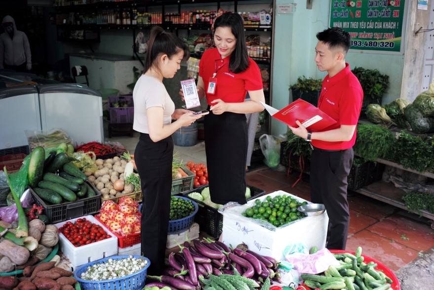Agribank định hướng phát triển các hệ thống thanh toán đồng bộ, hiện đại, xử lý xuyên suốt, liền mạch để cung cấp các dịch vụ thanh toán an toàn, tức thời với chi phí hợp lý, đáp ứng tốt nhu cầu thanh toán của khách hàng, đẩy mạnh thanh toán số ở khu vực 
