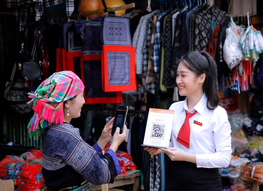 Thanh toán không dùng tiền mặt ngày càng phổ biến ở Việt Nam