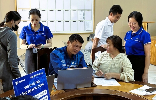 Hơn 100 đội hình tình nguyện hỗ trợ vận hành chính quyền hai cấp