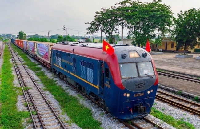 Đẩy nhanh tiến độ chuẩn bị đầu tư dự án đầu tư xây dựng tuyến đường sắt Lào Cai – Hà Nội – Hải Phòng