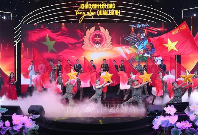 Tổng Bí thư Tô Lâm dự giao lưu nghệ thuật “Khắc ghi lời Bác - vang nhịp quân hành”