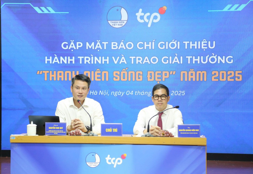 anh Nguyễn Kim Quy, Ủy viên Ban Thường vụ Trung ương Đoàn, Phó Chủ tịch Thường trực Trung ương Hội LHTN Việt Nam; ông Nguyễn Quang Hiền Huy, Tổng giám đốc Công ty TCP Việt Nam