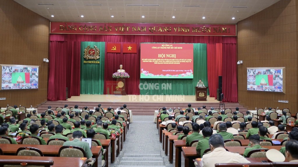Toàn cảnh Hội nghị sáng 4/7 (ảnh: Công an TP Hồ Chí Minh)