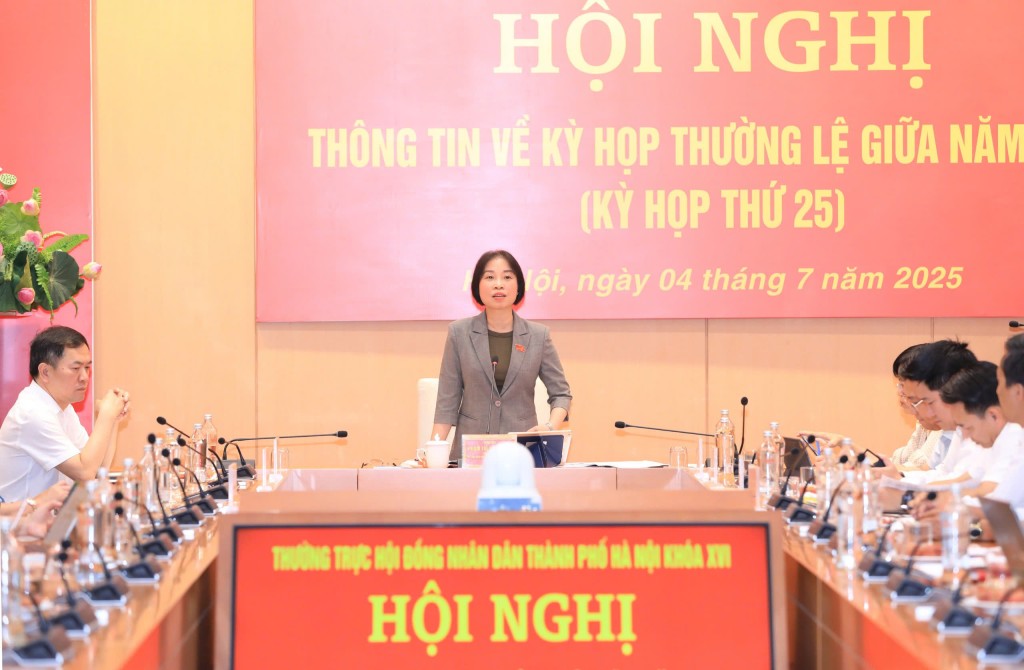 Xem xét nhiều nghị quyết triển khai, thi hành Luật Thủ đô