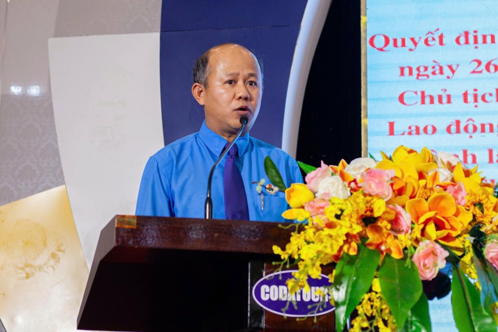 Phó Chủ tịch Liên đoàn Lao động TP Đà Nẵng Lê Văn Đại phát biểu tại buổi lễ (Ảnh Đ.Minh)